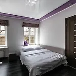 Romantic Apartment - 1Br And Living Room , Old Town ,2 Min To Rynok Square Appartamento *