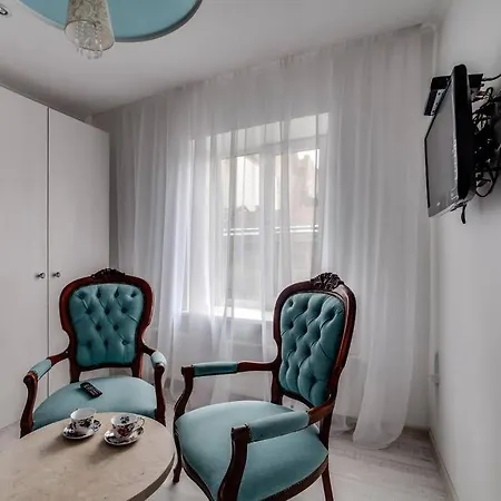 Romantic - In The Center Of * 리비프