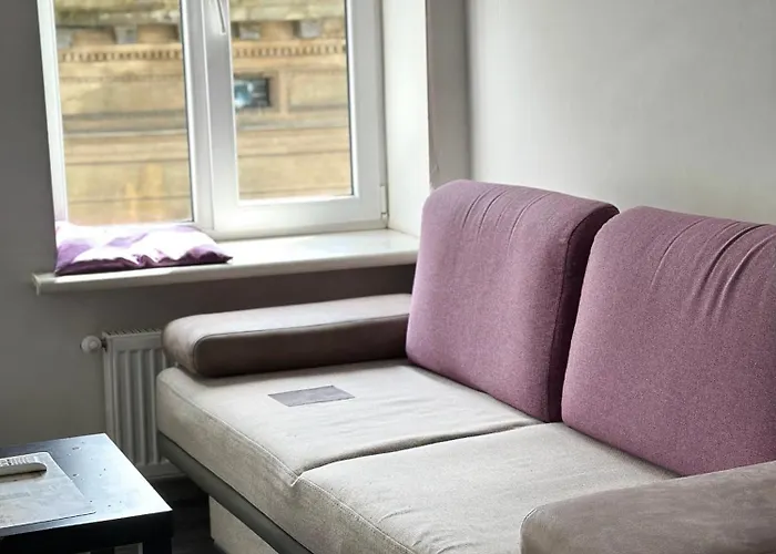 Apartmán Romantic Apartment - 1Br And Living Room , Old Town ,2 Min To Rynok Square