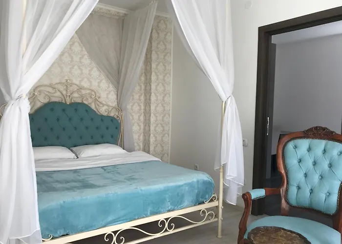 Apartmán Romantic Apartment - 1Br And Living Room , Old Town ,2 Min To Rynok Square Lvov