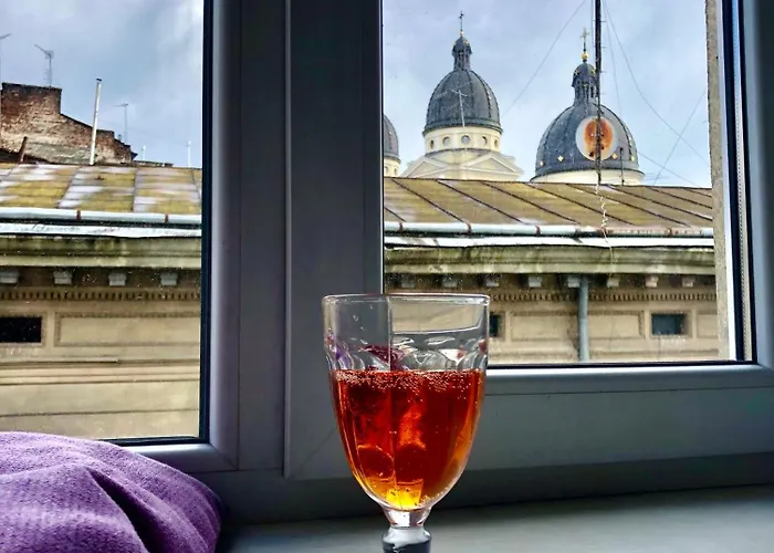 Romantic - In The Center Of * Leópolis