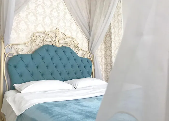 Romantic Apartment - 1Br And Living Room , Old Town ,2 Min To Rynok Square Lvov