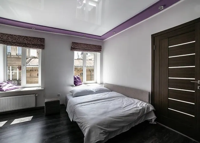 Romantic Apartment - 1Br And Living Room , Old Town ,2 Min To Rynok Square 公寓 *